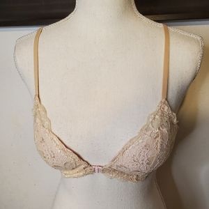 🍸Victoria's Secret Push-Up Racerback Bra